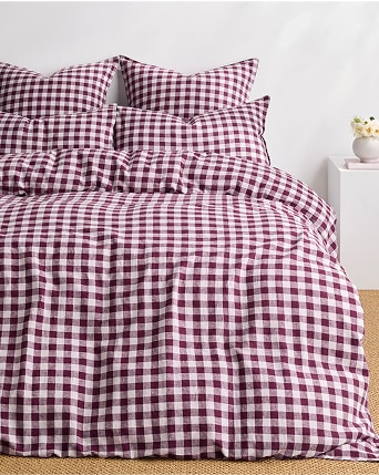 010525-HP-Mum-Bedroom.jpg
