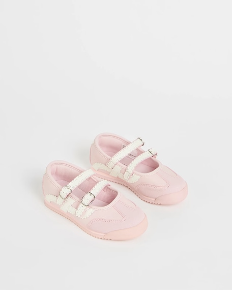 130826-New-Arrivals-K-Shoes.jpg