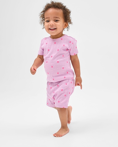 061026-Famous-For-Pillar-B-NewSeason-Sleepwear.jpg