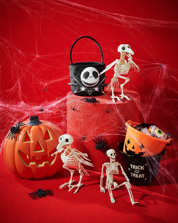 290925-Halloween-decorations-1.png